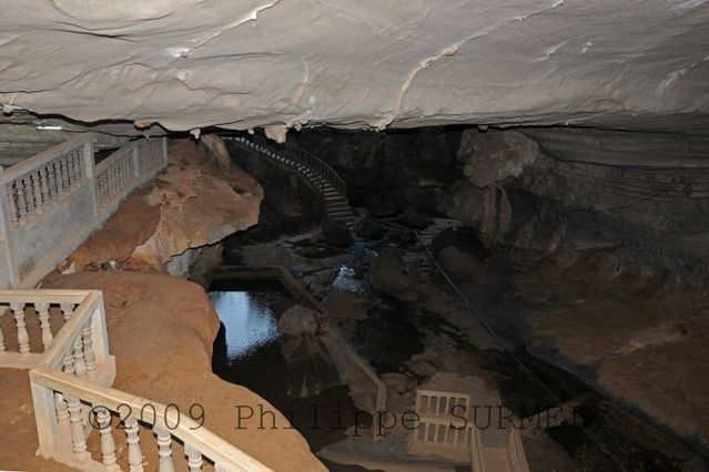 Tham Nang Ene
grotte amnage
Mots-clés: Laos;Asie;Thakhek