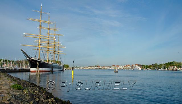 Travemnde: La Trave
Mots-clés: Europe;Allemagne;Schlesswig-Hohlstein;Travemnde;bateau;voilier