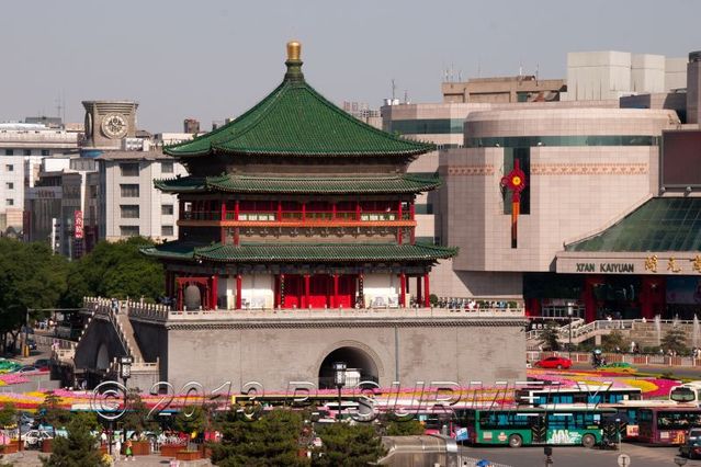Xi'An
La Porte des Cloches vue de la Porte des Tambours
Mots-clés: Asie;Chine;XiAn